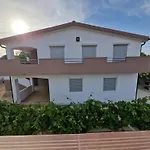Gemuetliche Erdgeschosswohnung Ema Mit Terrasse By Interhome 维尔
