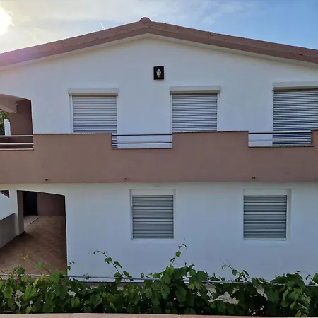 公寓 Gemuetliche Erdgeschosswohnung Ema Mit Terrasse By Interhome