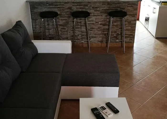 Gemuetliche Erdgeschosswohnung Ema Mit Terrasse By Interhome Vir