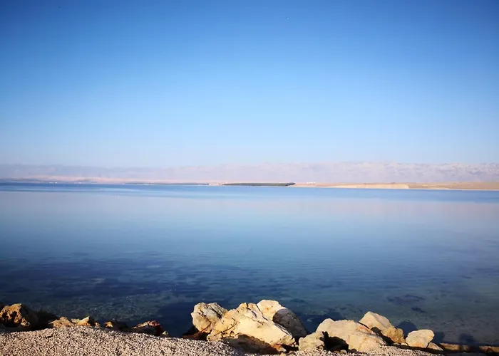 Gemuetliche Erdgeschosswohnung Ema Mit Terrasse By Interhome Lägenhet