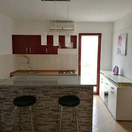 Apartmán Gemuetliche Erdgeschosswohnung Ema Mit Terrasse By Interhome *