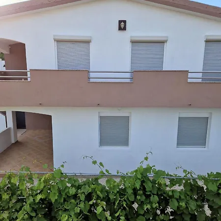 Gemuetliche Erdgeschosswohnung Ema Mit Terrasse By Interhome Appartement