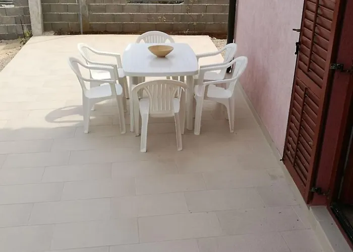 Apartmán Gemuetliche Erdgeschosswohnung Ema Mit Terrasse By Interhome