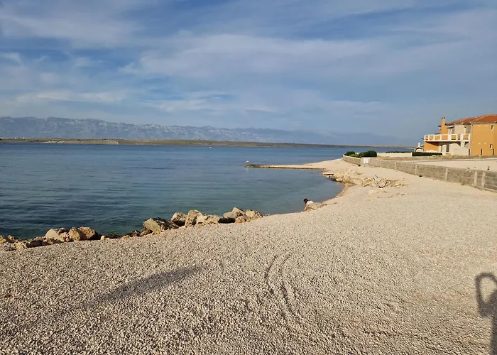 Gemuetliche Erdgeschosswohnung Ema Mit Terrasse By Interhome Vir