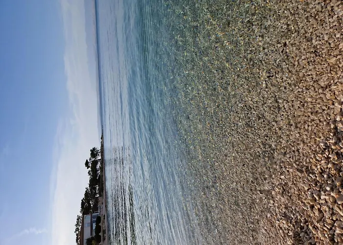 Gemuetliche Erdgeschosswohnung Ema Mit Terrasse By Interhome * Vir